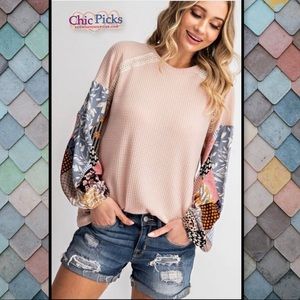🛍Floral colorblock balloon sleeve waffle knot top